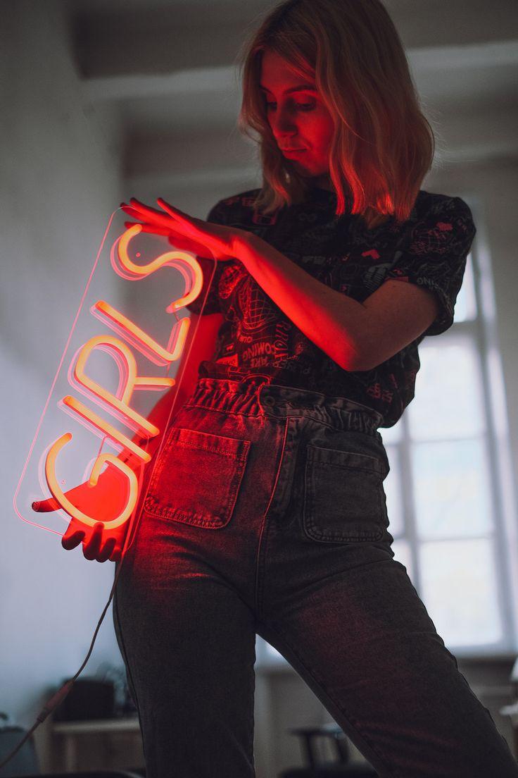 Events neon sign install 134