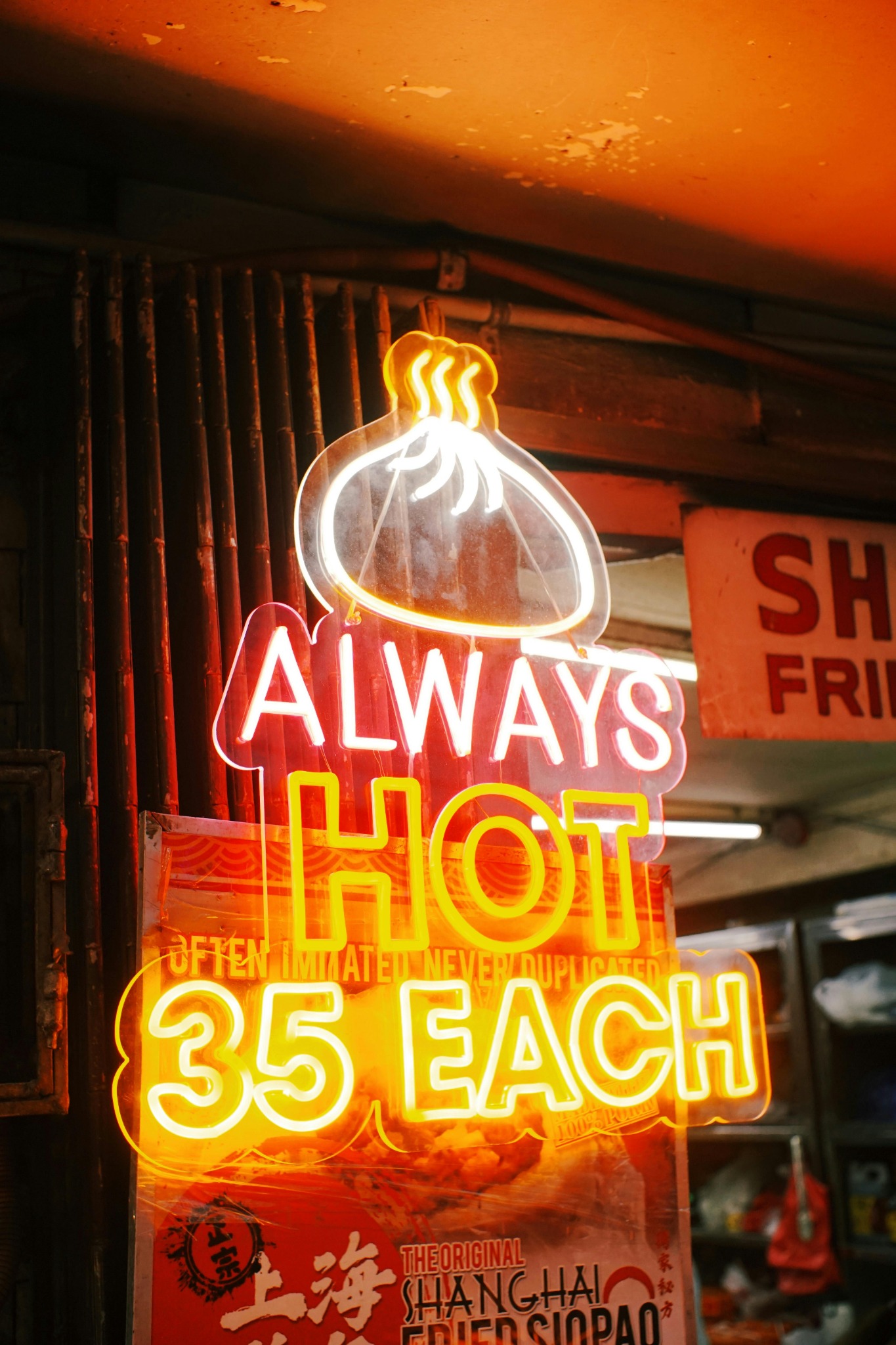 Chef's Table neon sign
