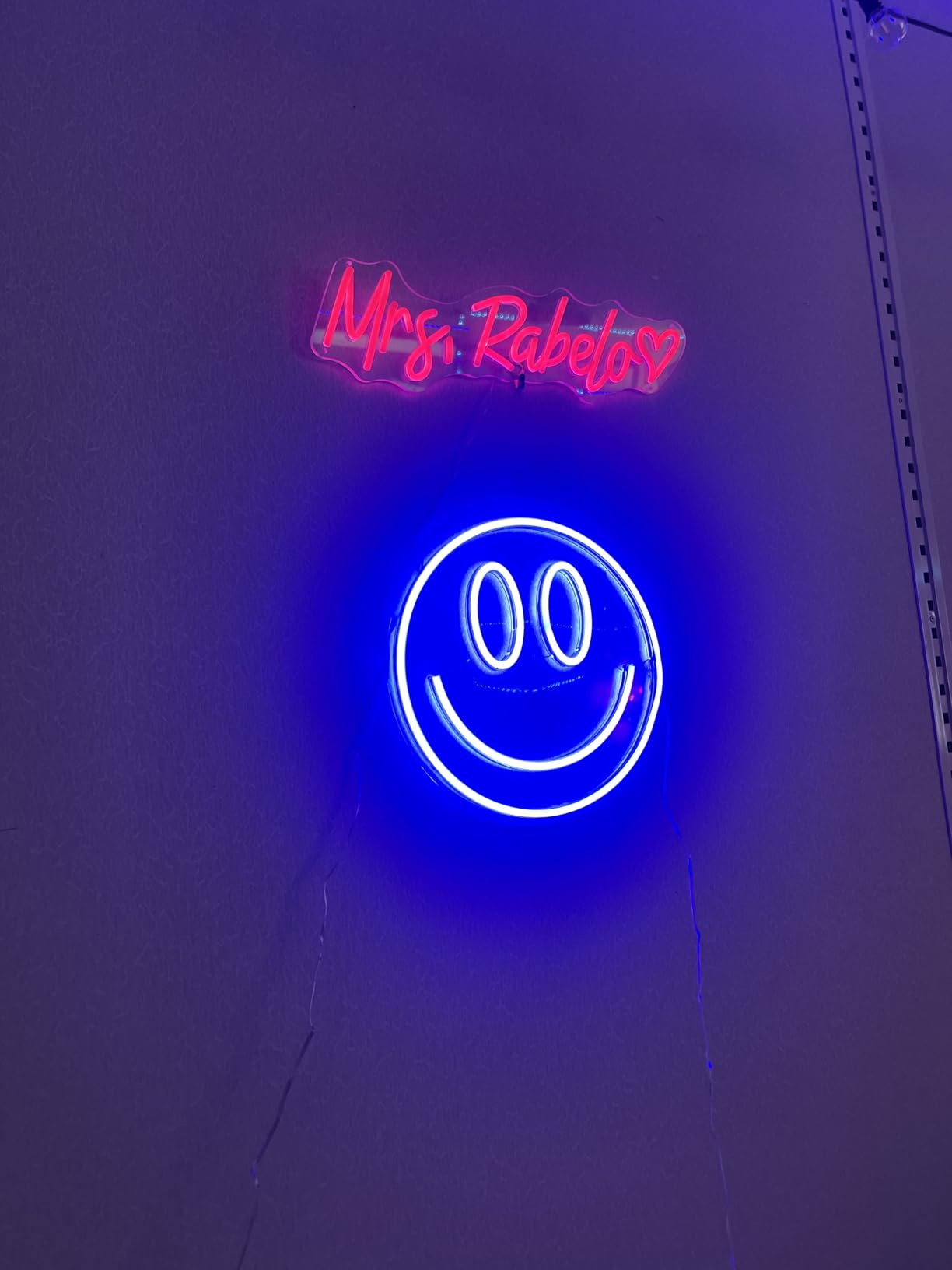 Wedding neon sign install 8
